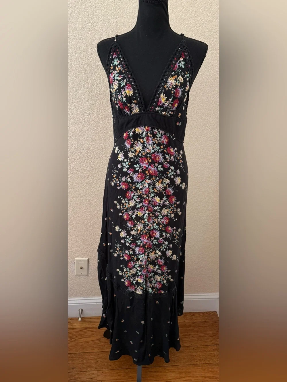 Free People Paradise Black Floral Print Maxi Dress Size Medium - Picture 7 of 15